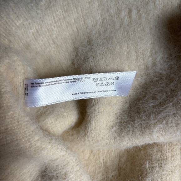 Anthropologie fuzzy eyelash sweater poncho - Picture 4 of 4